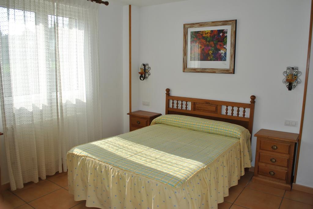 Fuente El Hayedo Hotell San Vicente De La Barquera Rum bild